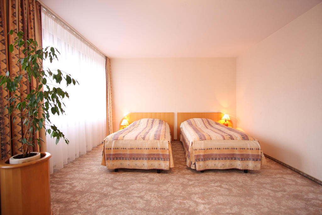 Hotel Mazowiecki Lodz Dış mekan fotoğraf